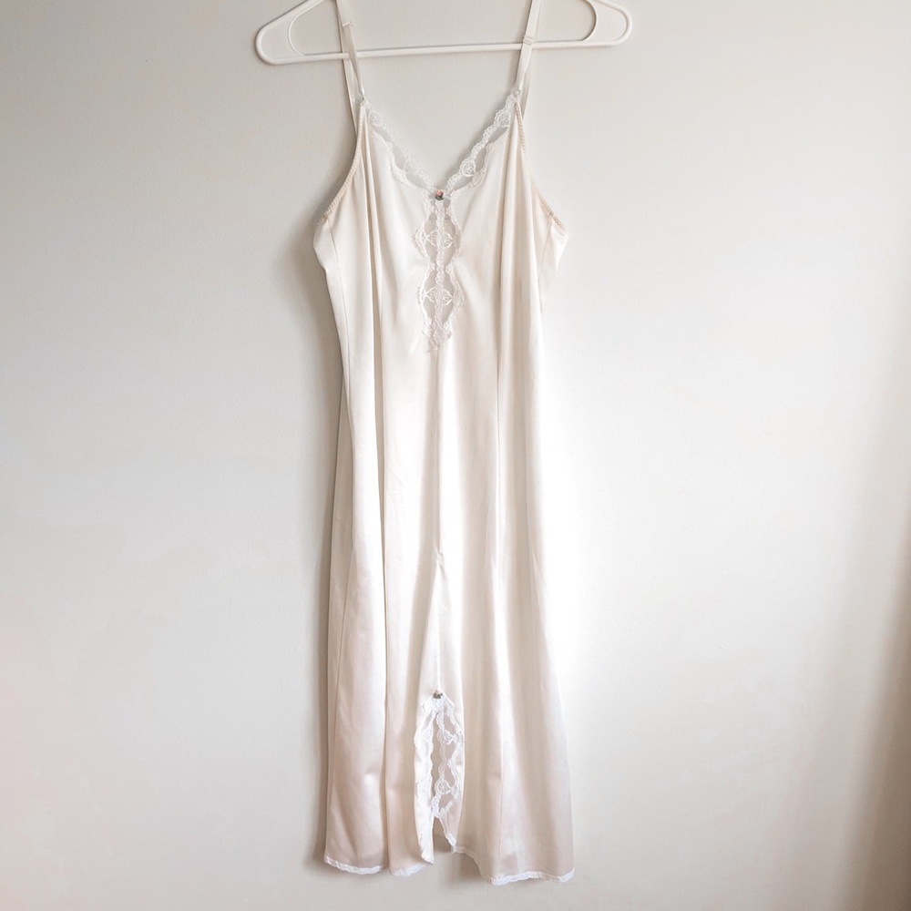 GONE IN 24 HRS -white slip dress